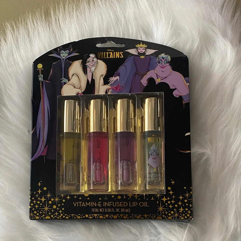 Disney Villains Vitamin-E Lip Oil Set - NIB
